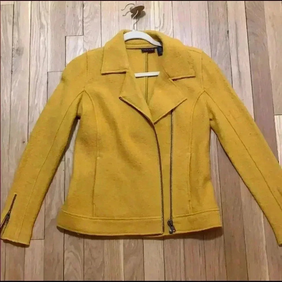 Tahari Jacket  - Picture 3 of 4